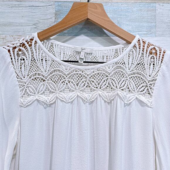 JOIE Coastal Lace Crochet Trim Top Blue Porcelain White Relaxed Fit Womens Small - Picture 2 of 6